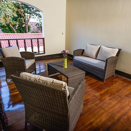 Hotel Flor De Sarta León Extérieur photo